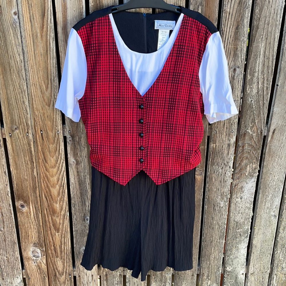 90s Mom Romper 14 Shorts Vest Red Black Church